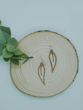 Load image into Gallery viewer, Spring Leaf Earrings
