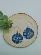 Load image into Gallery viewer, Spiral Circle Earrings
